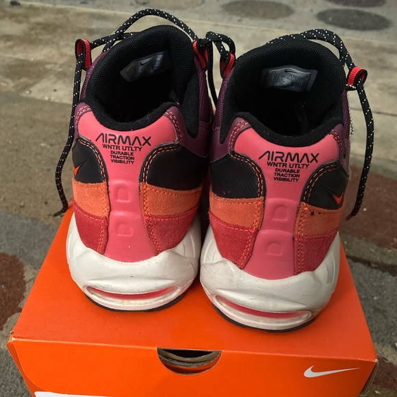 2020
Air Max 95 Winterized “Villain Red” - Picture 3 of 4